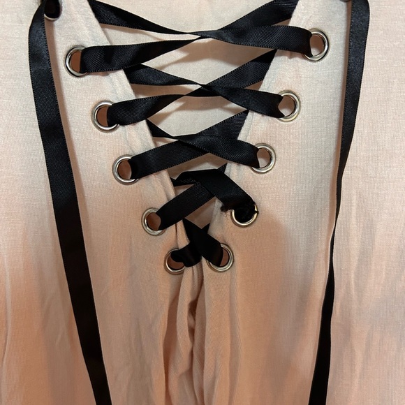Love & Legend Soft pinkish top1x ribbons , front neck criss cross - new - Picture 3 of 11